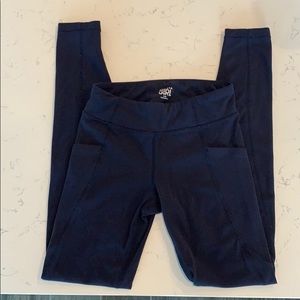 Super cute girls Athleta leggings.